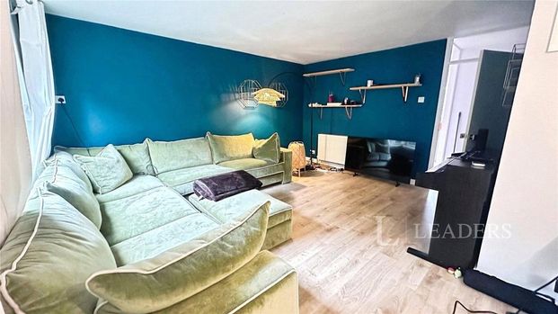 1 bedroom in a house share to rent - Photo 1