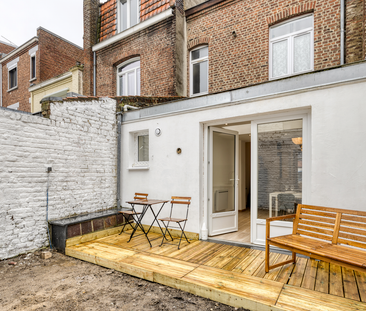 T2 meublé refait à neuf avec terrasse - Photo 1