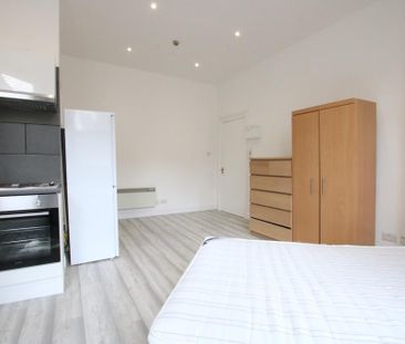 Studio to rent - Photo 3