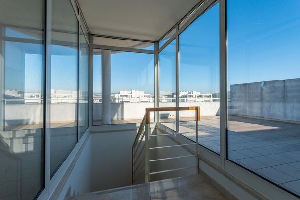 3 bedroom luxury Flat for rent in Oeiras, Lisbon - Photo 1