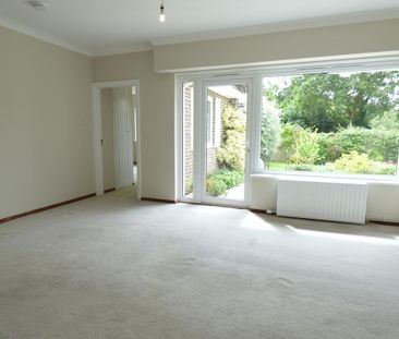 4 bedroom detached bungalow to rent - Photo 4