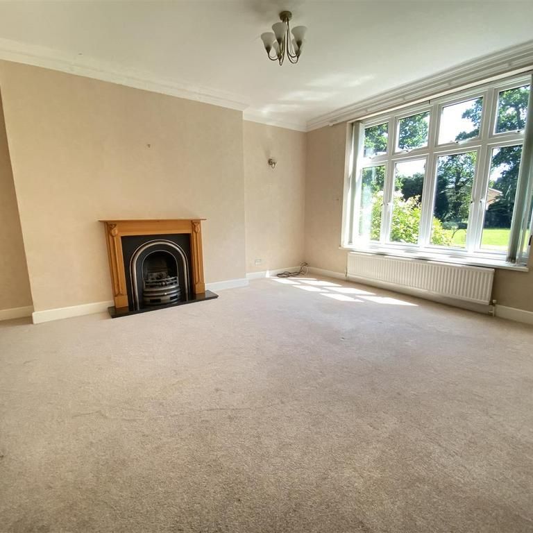 3 bedroom flat to rent - Photo 1