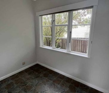 LOVELY AND TIDY TWO BEDROOM: - Photo 1