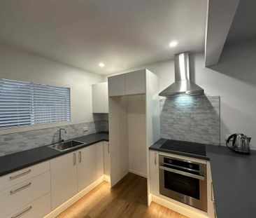 Tastefully appointed and ready now! - Photo 3