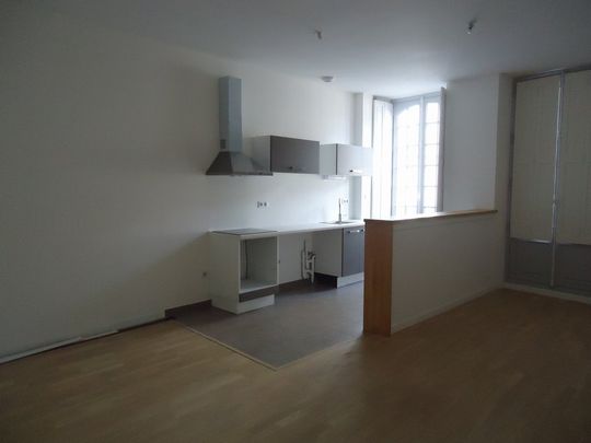 Location Appartement 3 pièces 65m² NEVERS 58000 - Photo 1