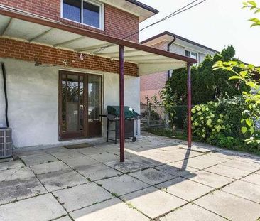 For Lease - 242 Fairglen Avenue, Toronto, Ontario - Photo 2