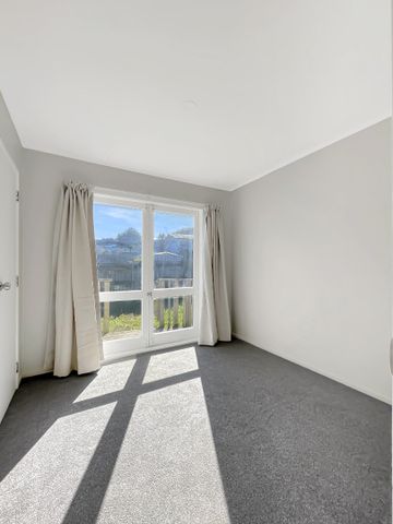 Bayview - 4 Bedroom - Photo 4