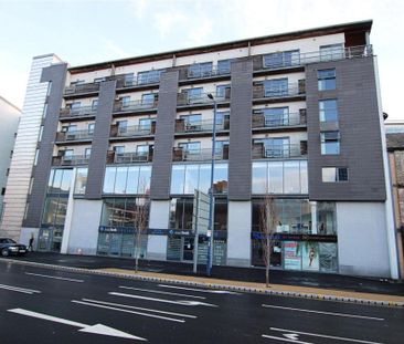 Room in a Shared Flat, Oldham Road, M4 - Photo 6