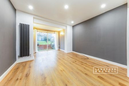 4 bedroom detached house to rent - Photo 2