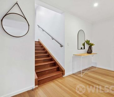 3 bedroom townhouse with double lockup garage - Photo 6