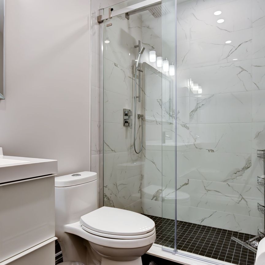 For Lease - 6118 Clover Ridge Crescent, Mississauga, Ontario - Photo 1