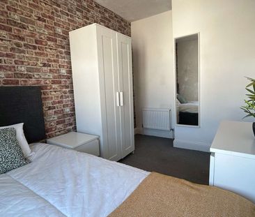 Fabulous House Share central Cheltenham - Photo 4
