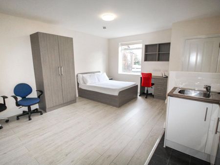 Studio to rent - Photo 3