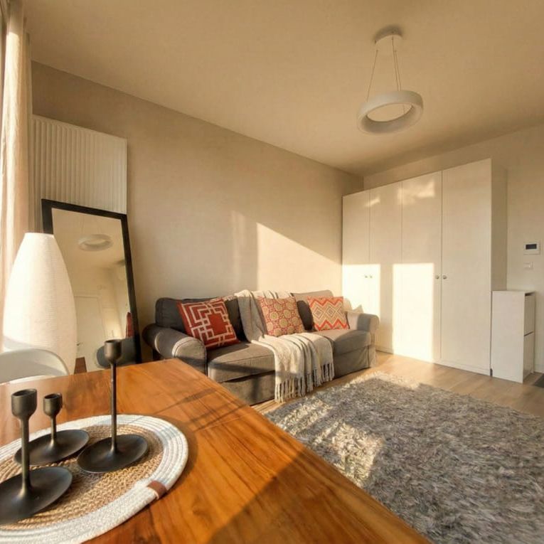 Zobacz>>>Słoneczna kawalerka z balkonem 25 m² - Photo 1