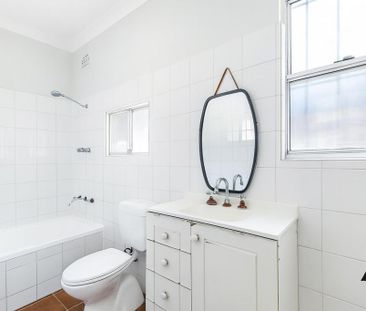 Charming Three Bedroom Period Home with Rear Lane Access to Garage - Photo 5