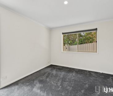 3 Bedroom Duplex with Garage - Photo 3
