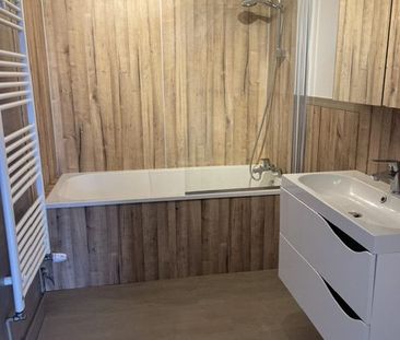 Location Appartement 2 pièces 48m² LILLE 59000 - Photo 4