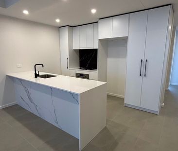 Brand NEW TWO bedder Apartment in Melrose Park Village - Photo 2