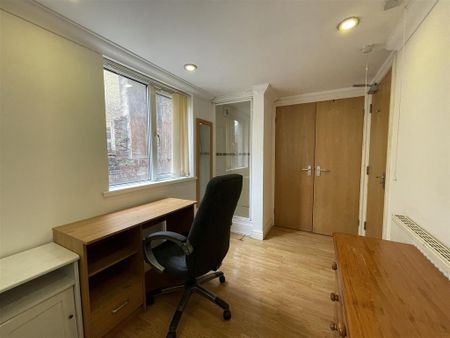 4 bedroom apartment to rent - Photo 5