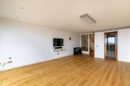 3 bedroom flat to rent - Photo 3