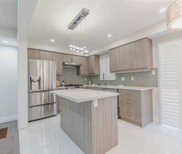 For Lease - 55 Longueuil Place, Whitby, Ontario - Photo 3