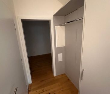 Modern 2.5-ZW in the DG with balcony - Photo 1