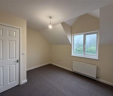 2 bedroom semi-detached house to rent - Photo 2