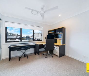 Lovely and Modern Family Home is in an Ideal Location - Photo 4