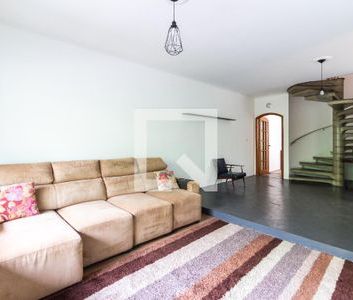 Casa para alugar com 310m², 4 quartos e 8 vagas - Foto 1