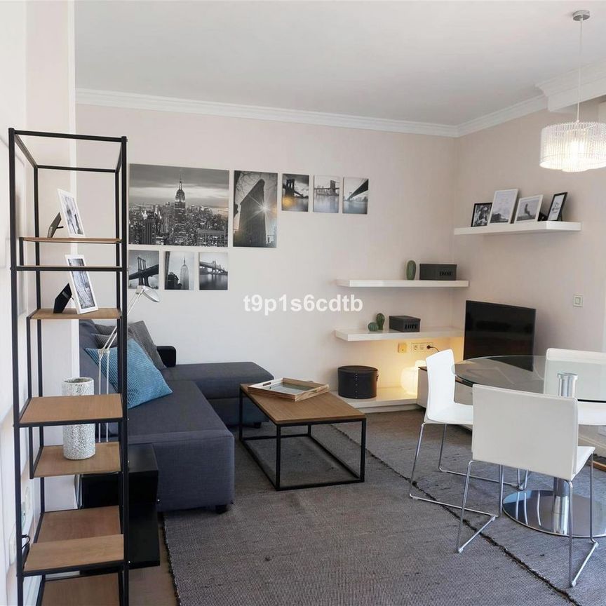 Penthouse in Nueva Andalucía - Photo 1