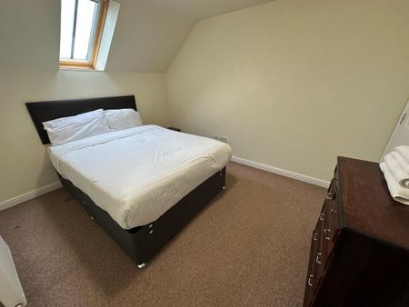 2 bedroom apartment to rent - Photo 4