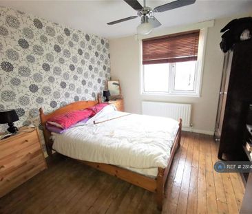 4 bedroom terraced house to rent - Photo 2