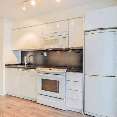 LOCKER INCLD SPACIOUS 1 BED CONDO FORT YORK - Photo 1