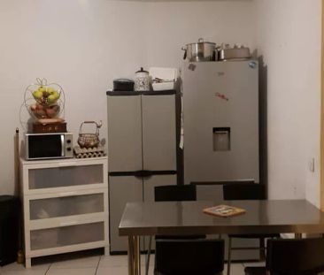 APPARTEMENT T3 EN DUPLEX AVEC COUR ET STATIONNEMENT - Photo 1