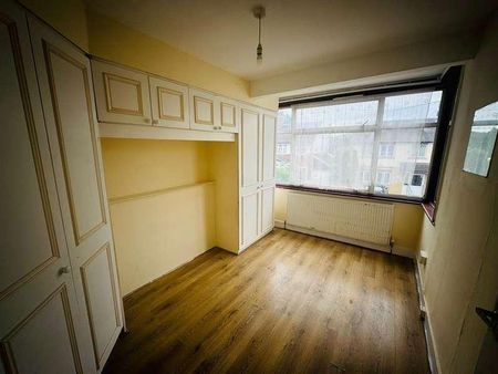 Baxter Road, Ilford, IG1 - Photo 2