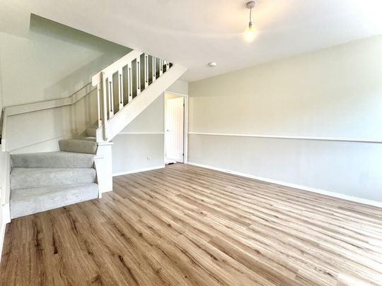 2 bedroom terraced house to rent - Photo 1