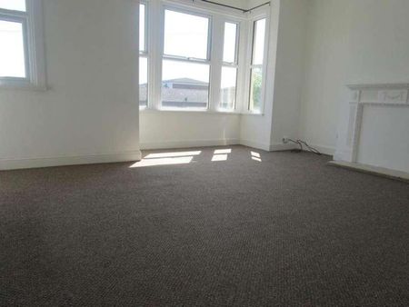 Woodgrange Drive, Southend On Sea, SS1 - Photo 2