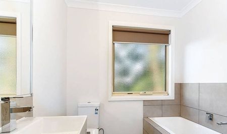 Spacious 2-Bedroom Home in Broadmeadows - $500 per Week - Photo 3