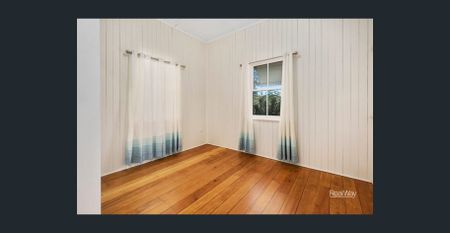 Renovated Character Home in Prime Mount Lofty Location - Photo 3