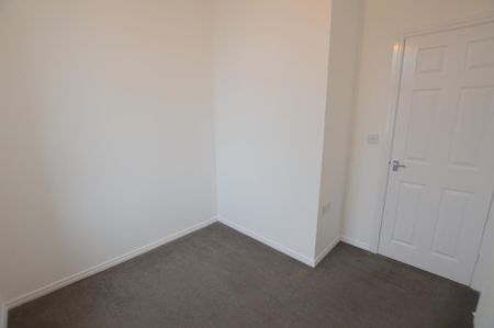 3 bedroom flat to rent - Photo 3