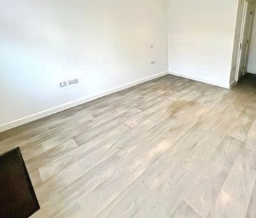 Shirley Road, SO15 - Photo 3