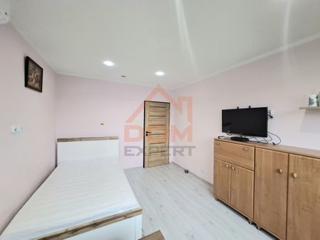 Pietro domu do wynajecia - Zdjęcie 2