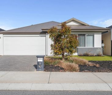 Family Comfort Meets Modern Living - Photo 5