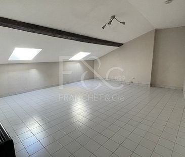 T2 de 35m² - Rue Rempart d'Ainay Lyon 2ème - Photo 5