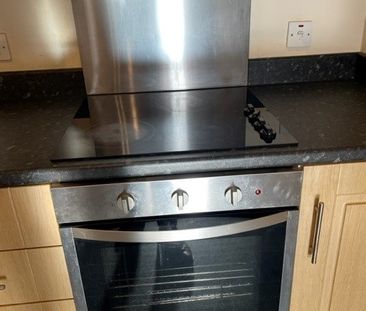 2 Bed Flat, Peel Mills, LS27 - Photo 1