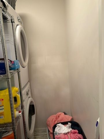 2 Bedroom - Photo 2