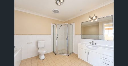 Modern Townhouse within the exclusive Hunterford Estate - Photo 4