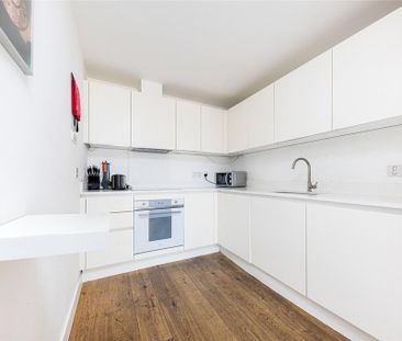 2 bedroom flat to rent - Photo 6