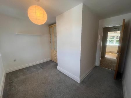 38 Glenvale Park, Derry/Londonderry, Cityside, BT48 0GA - Photo 4