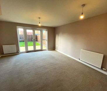 3 bedroom semi-detached house to rent - Photo 3